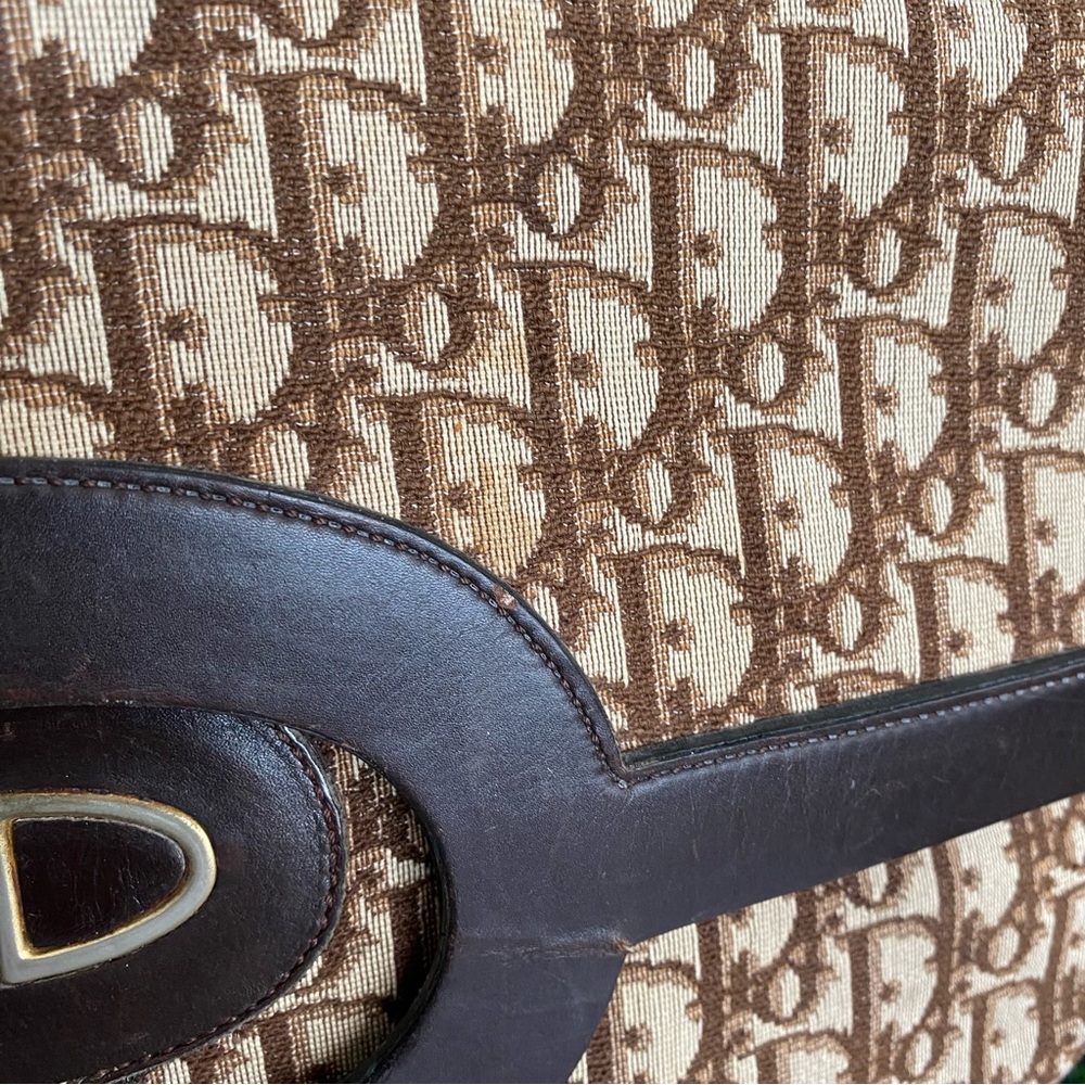 Carrie Bradshaw Iconic Dior‎ Clutch - Picture 4 of 16